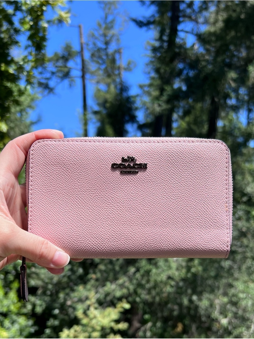 COACH Medium Pink Crossgrain Zip-Around Wallet w Gunmetal Hardware AUTHENTIC